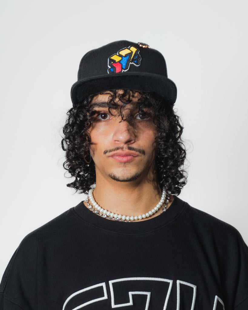 574 GORRA AJUSTABLE CLASICA NEGRA