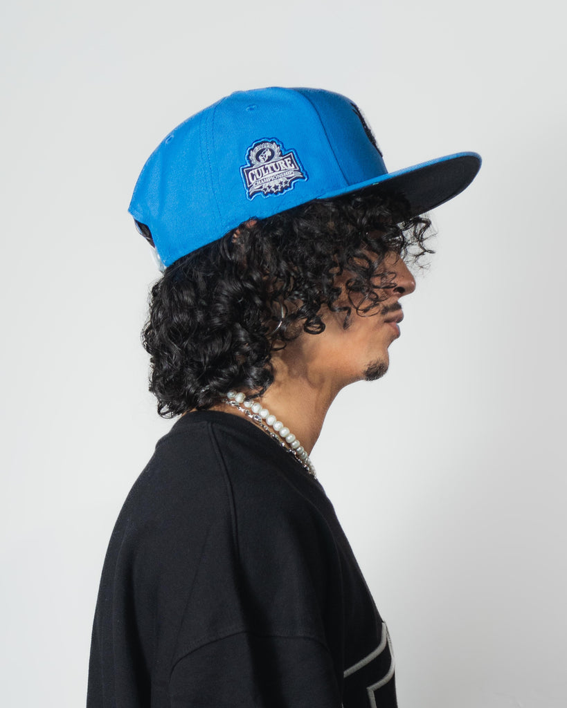 574 GORRA AJUSTABLE AZUL