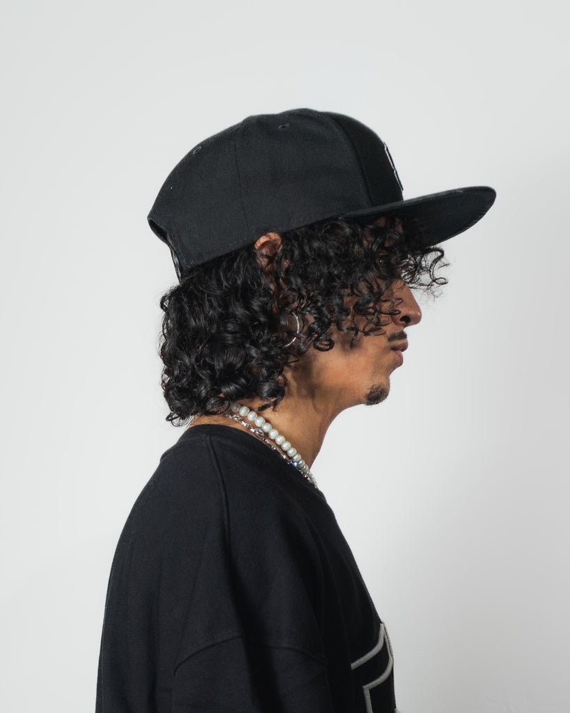 574 GORRA AJUSTABLE CLASICA NEGRA